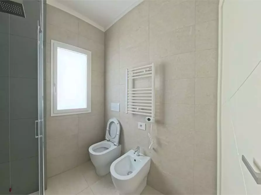 Immagine 10 di Bilocale in affitto  a Siracusa