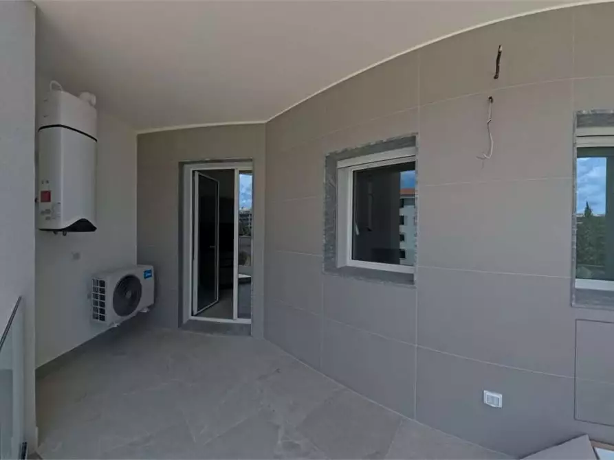 Immagine 12 di Bilocale in affitto  a Siracusa