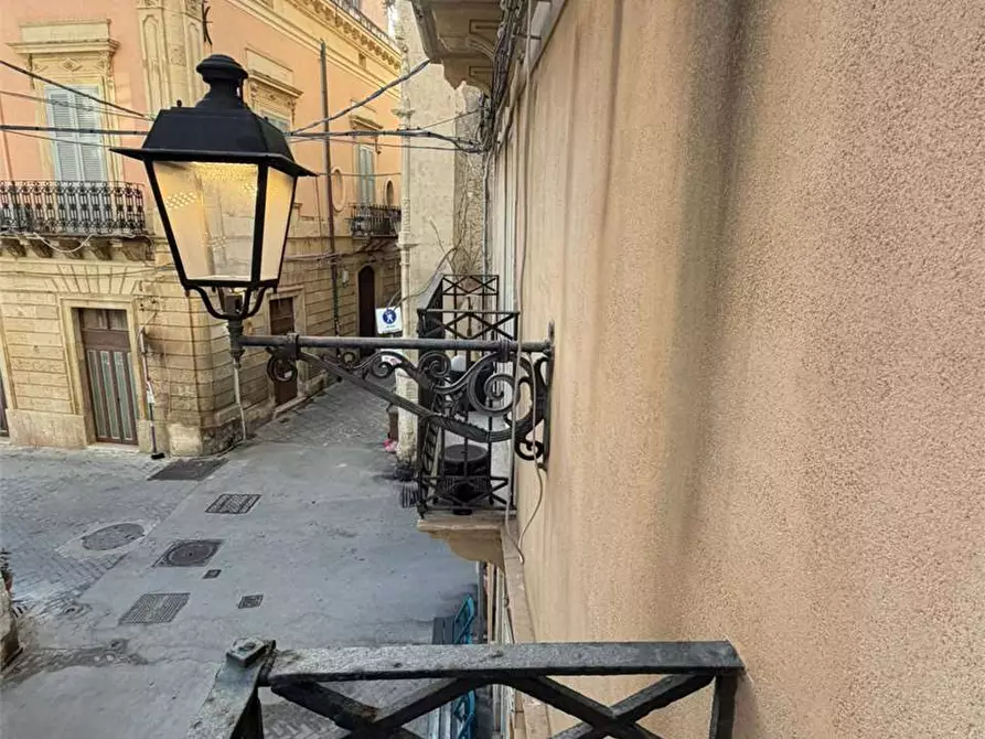 Immagine 3 di Trilocale in affitto  a Siracusa