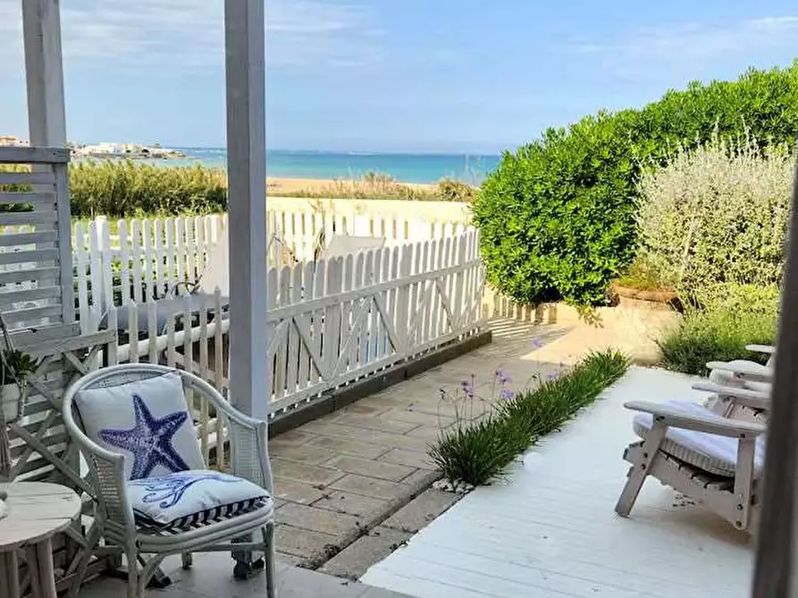 Immagine 1 di Villetta a schiera in vendita  a Noto