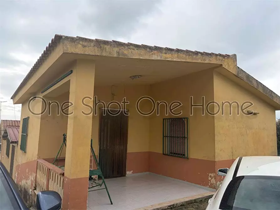 Immagine 1 di Villa in vendita  in Via del trifoglio a Ispica