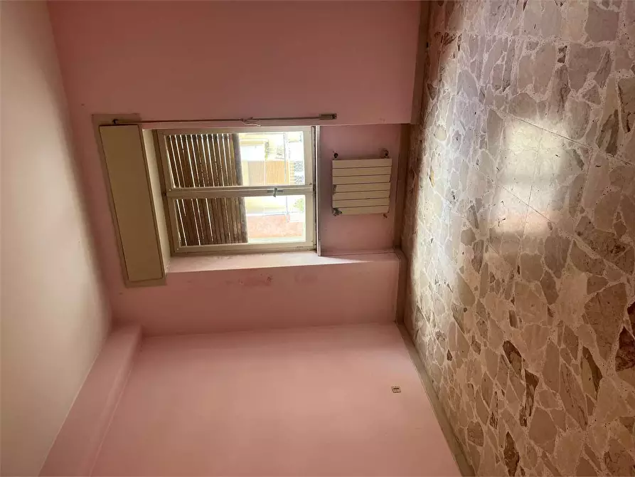 Immagine 10 di Trilocale in vendita  a Siracusa