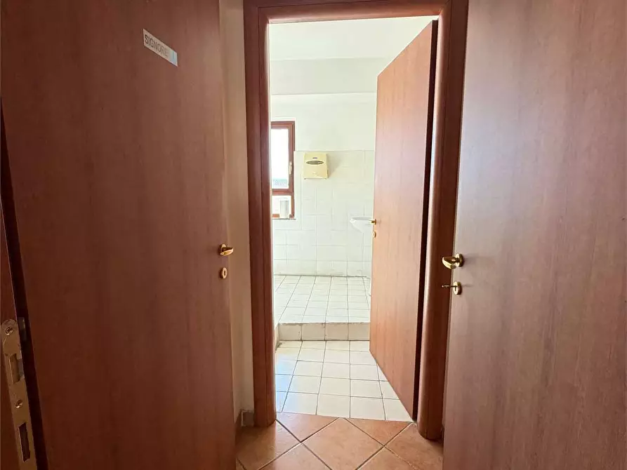 Immagine 19 di Ufficio in vendita  a Siracusa
