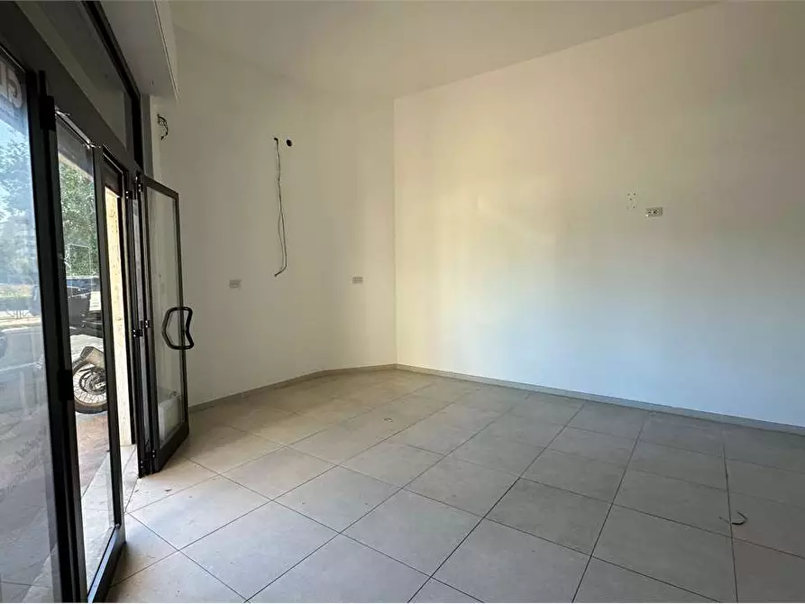 Immagine 3 di Negozio in affitto  in Via scala Greca a Siracusa