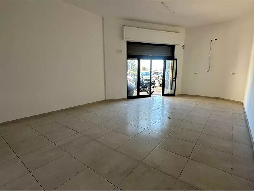 Immagine 1 di Negozio in affitto  in Via scala Greca a Siracusa