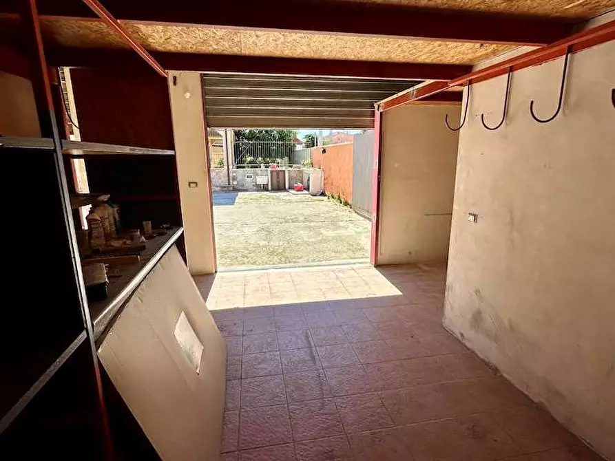 Immagine 8 di Garage in affitto  in Via Moncenisio a Siracusa