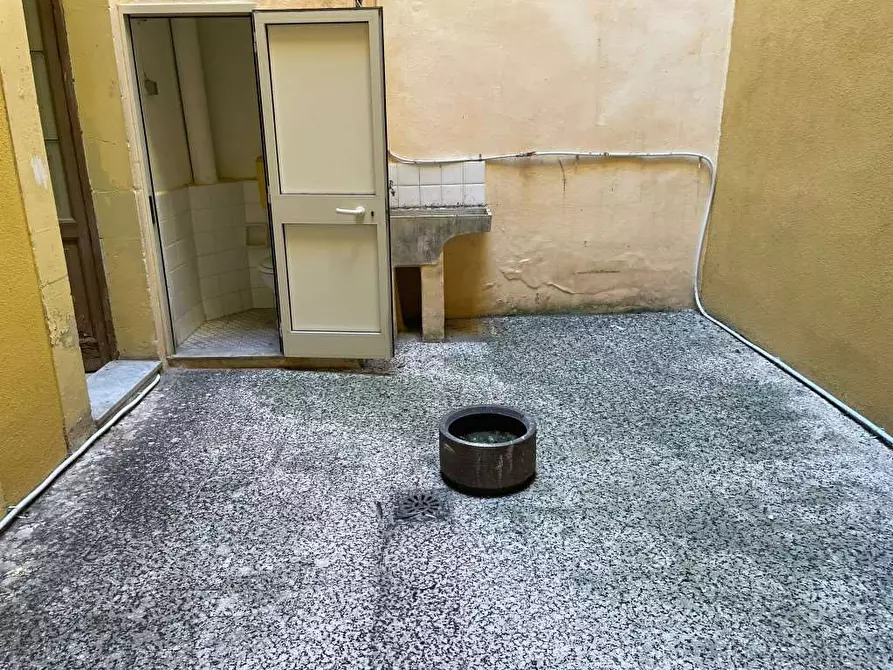 Immagine 9 di Negozio in vendita  a Augusta