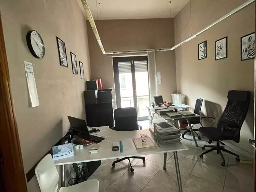 Immagine 10 di Negozio in affitto  in VIA SUSA a Chiusa Di San Michele