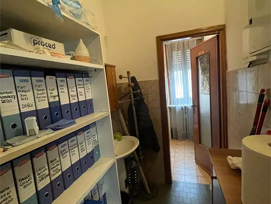 Immagine 11 di Negozio in affitto  in VIA SUSA a Chiusa Di San Michele