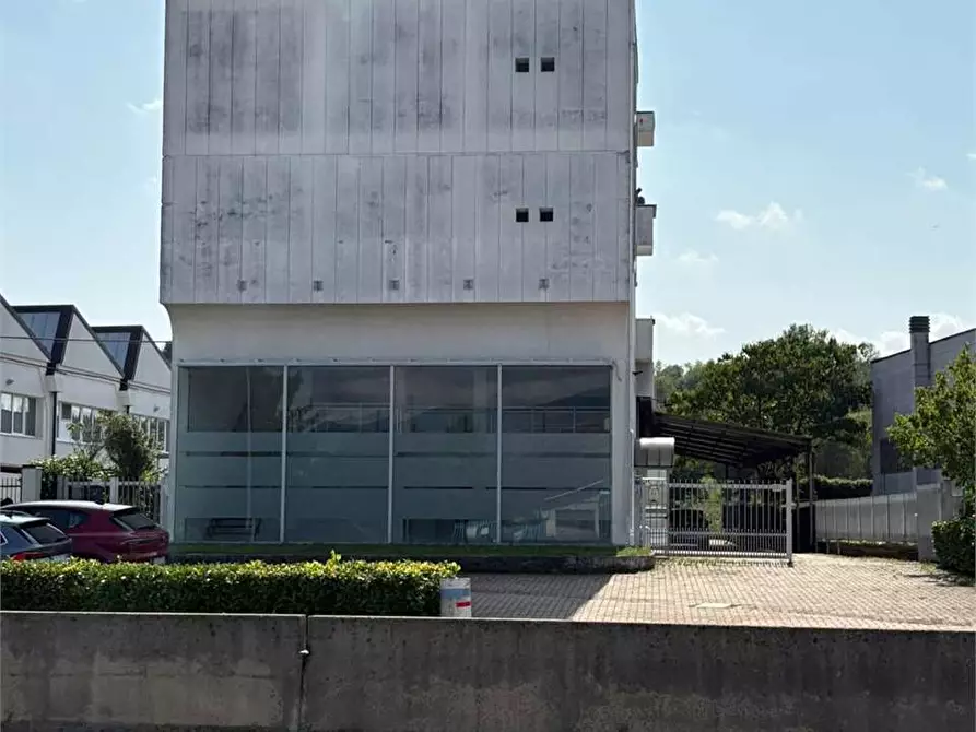 Immagine 19 di Negozio in affitto  in Corso Moncenisio 15 a Rosta