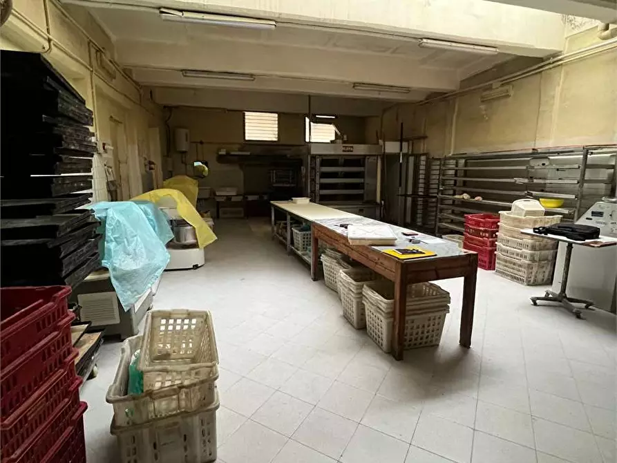 Immagine 7 di Negozio in vendita  in VIA GIOBERTI 54 a Torino