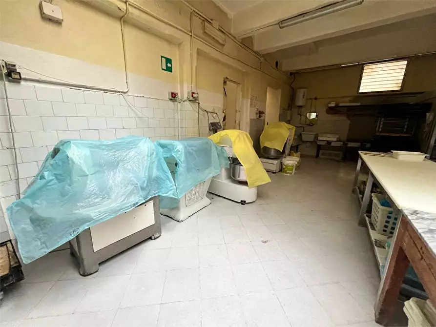 Immagine 9 di Negozio in vendita  in VIA GIOBERTI  54 a Torino