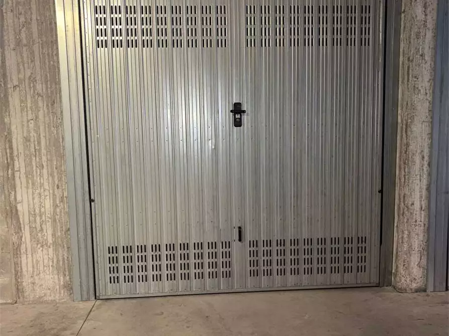 Immagine 3 di Garage in affitto  in VIA RITA LEVI MONTALCINI a Rivoli