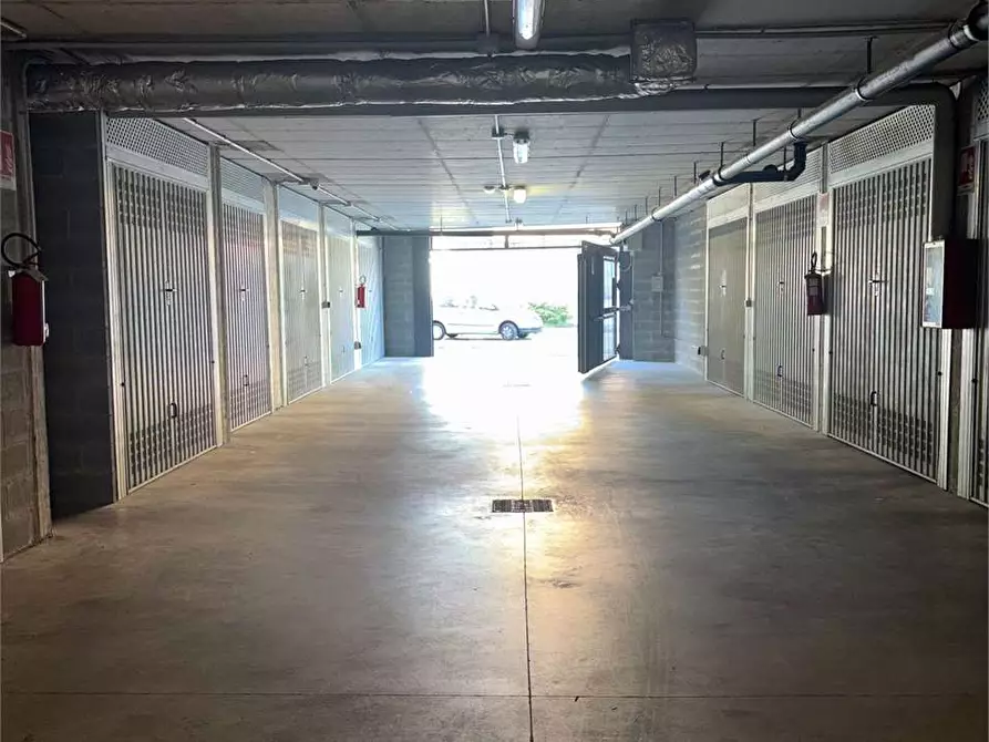 Immagine 2 di Garage in affitto  in VIA RITA LEVI MONTALCINI a Rivoli