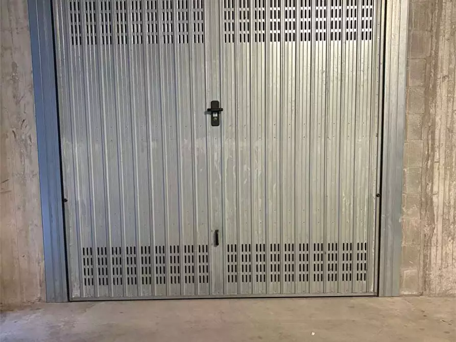 Immagine 3 di Garage in affitto  in VIA RITA LEVI MONTALCINI a Rivoli