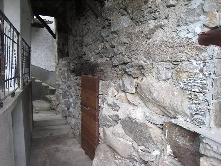 Immagine 4 di Baita in vendita  in barzona 10 a Calasca-Castiglione