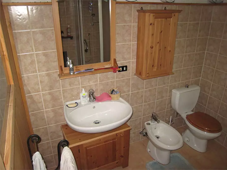 Immagine 18 di Baita in vendita  in barzona 10 a Calasca-Castiglione