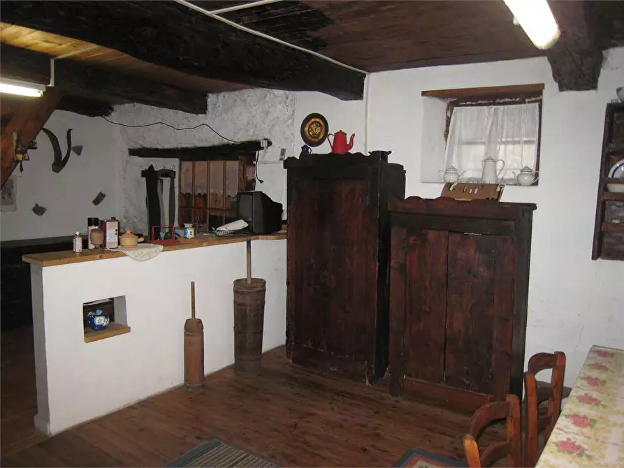 Immagine 13 di Baita in vendita  in barzona 10 a Calasca-Castiglione