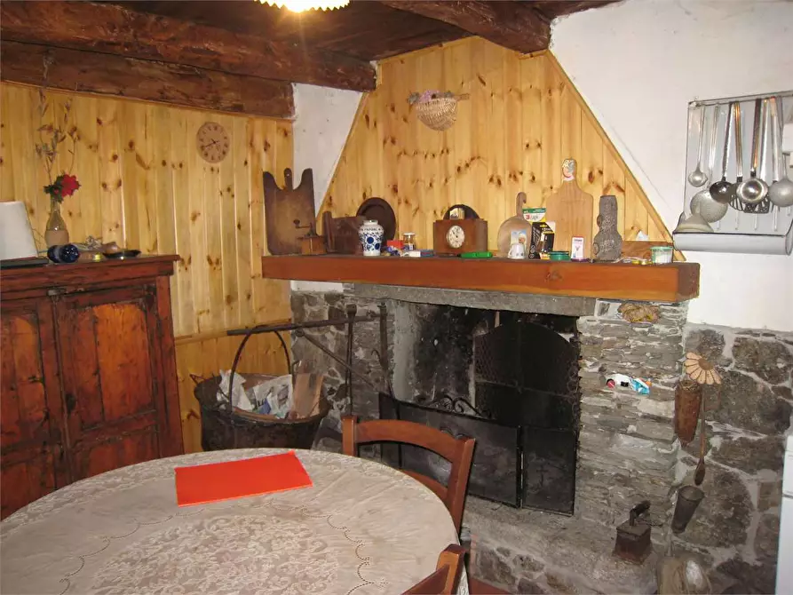 Immagine 8 di Baita in vendita  in barzona 10 a Calasca-Castiglione