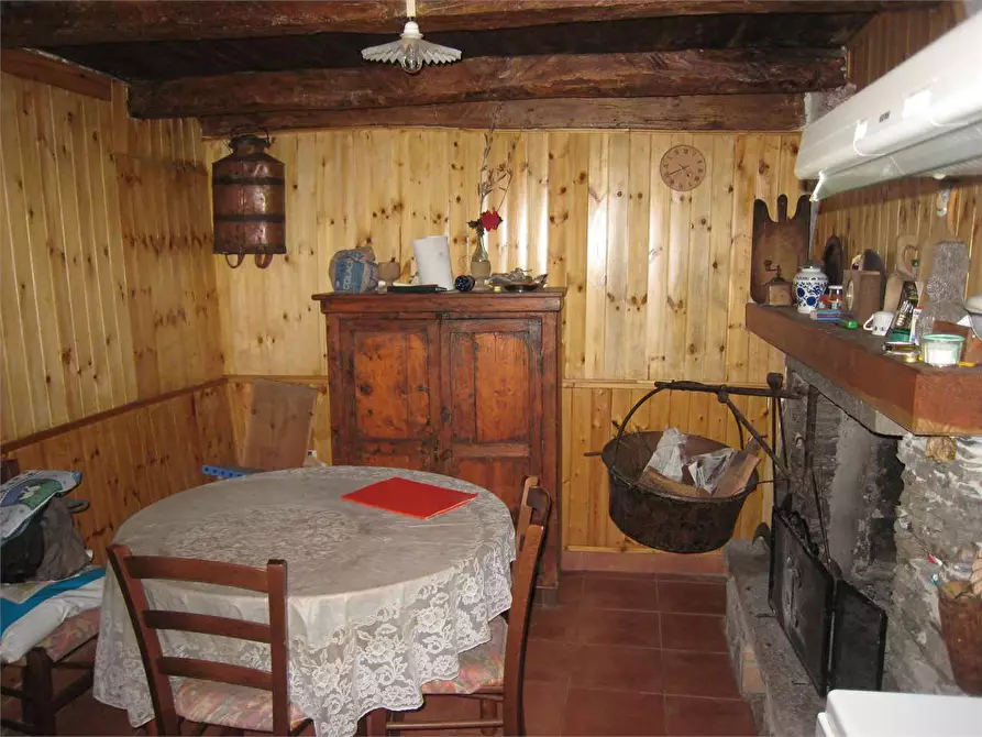 Immagine 7 di Baita in vendita  in barzona 10 a Calasca-Castiglione