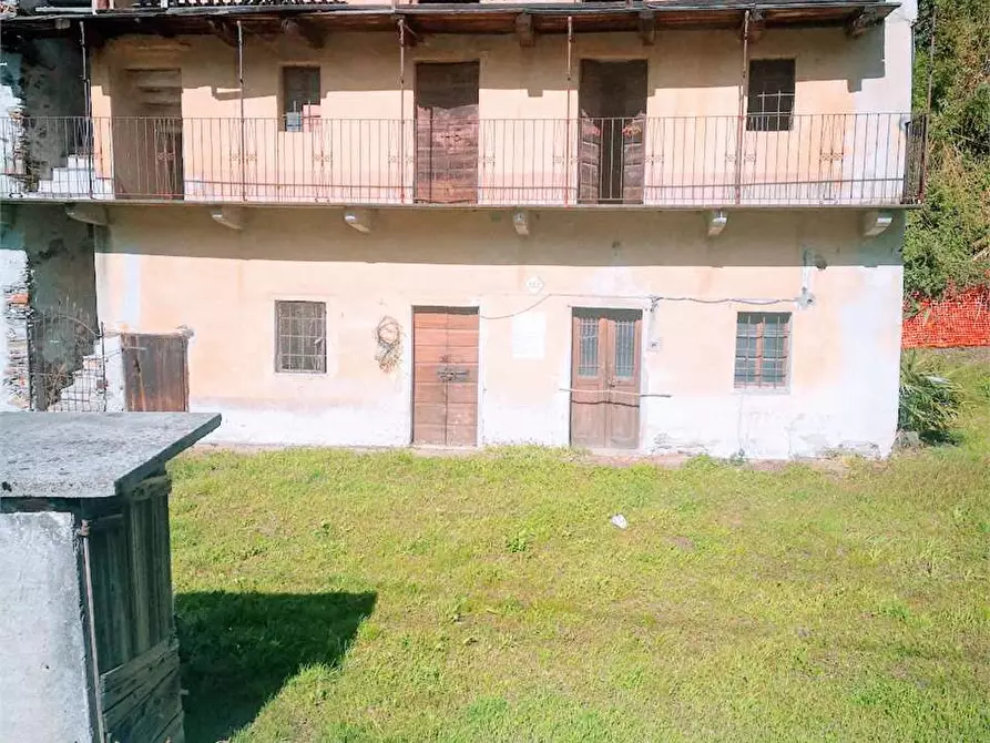 Immagine 1 di Casa indipendente in vendita  in prata a Beura-Cardezza