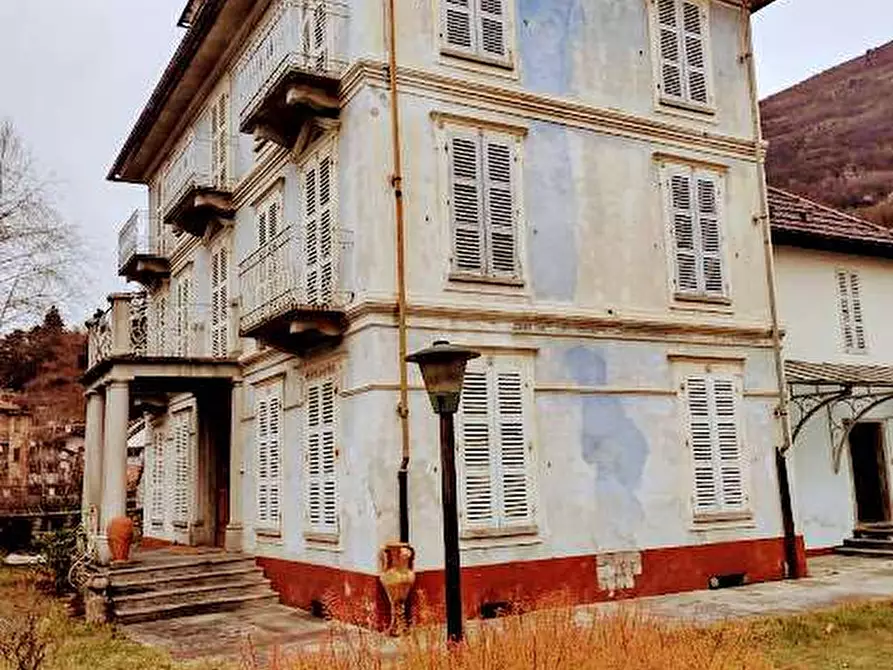 Immagine 3 di Villa in vendita  in CENTRO a Masera