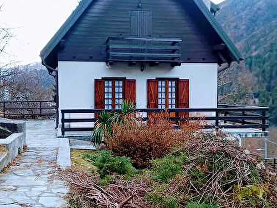 Immagine 1 di Villa in vendita  in san giovanni bionda 18 a Vanzone Con San Carlo