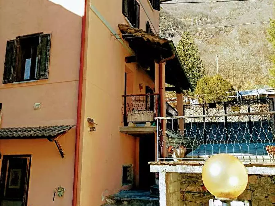 Immagine 38 di Porzione di casa in vendita  in SS549 a Vanzone Con San Carlo
