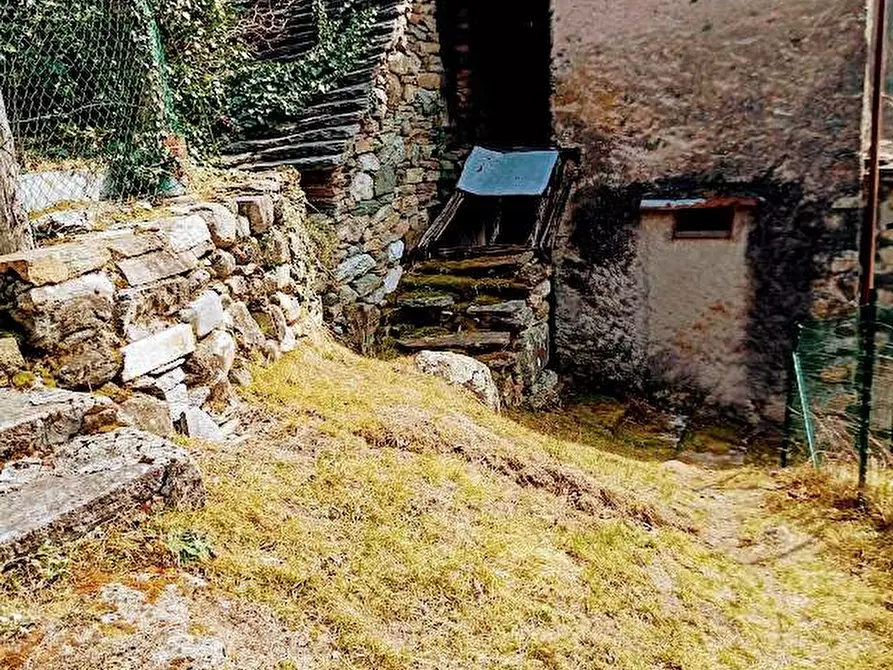 Immagine 21 di Baita in vendita  in messasca a Bognanco