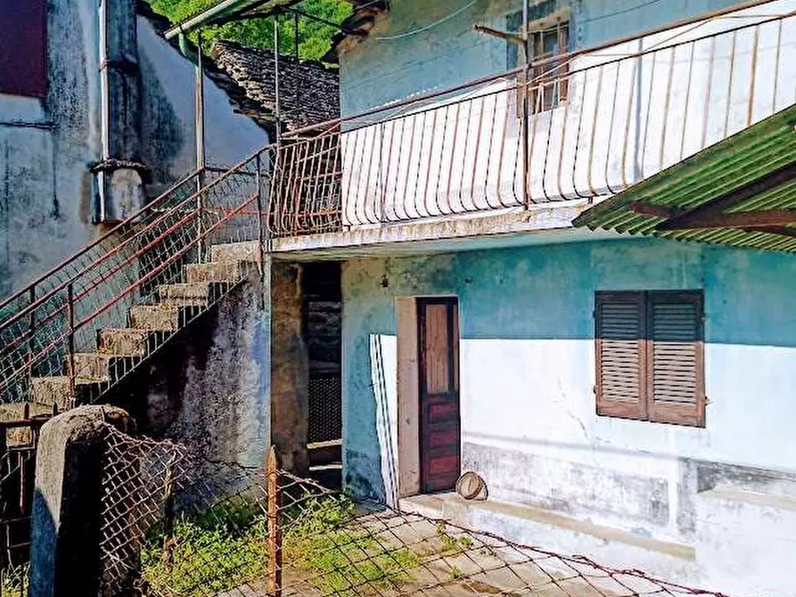 Immagine 3 di Casa indipendente in vendita  in fomarco 10 a Pieve Vergonte