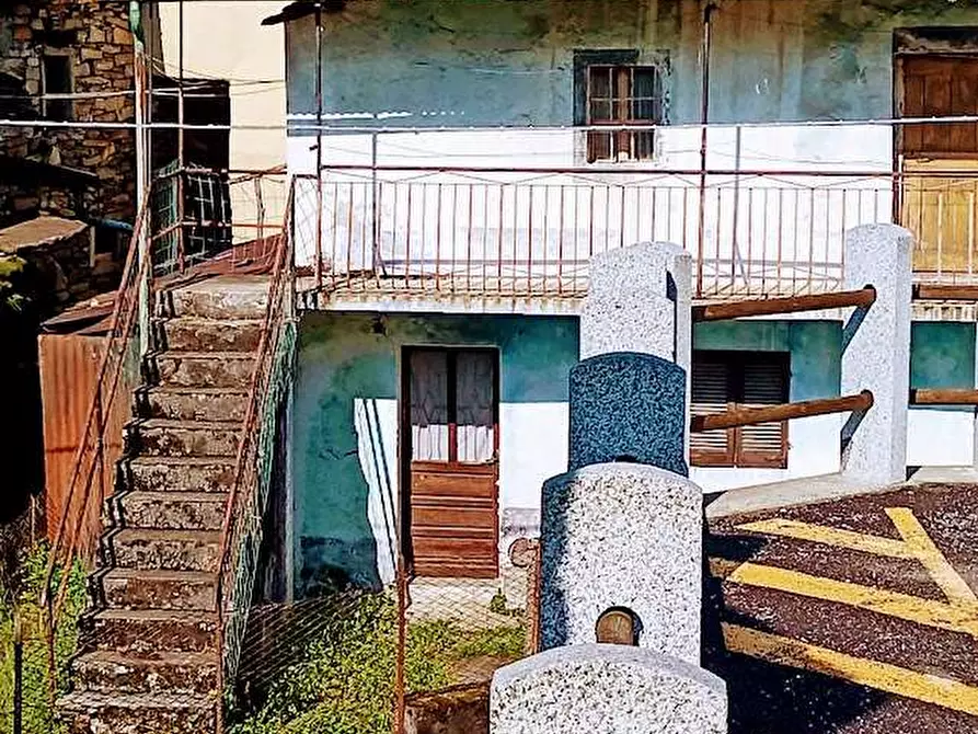 Immagine 2 di Casa indipendente in vendita  in fomarco 10 a Pieve Vergonte