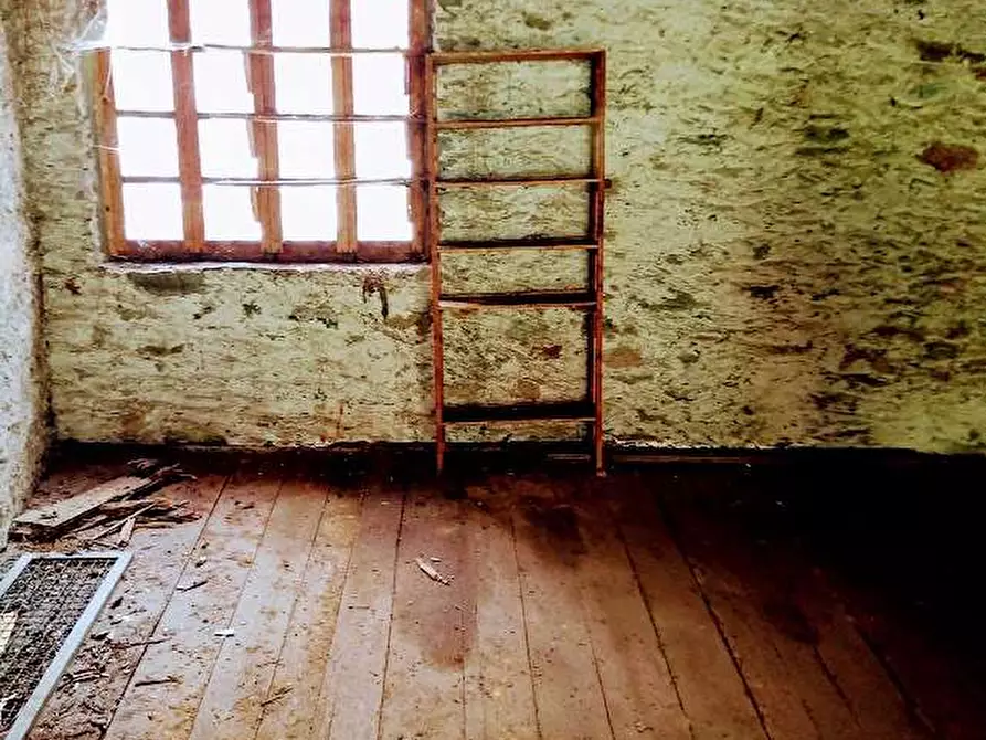 Immagine 5 di Rustico / casale in vendita  in CENTRO 4 a Pieve Vergonte