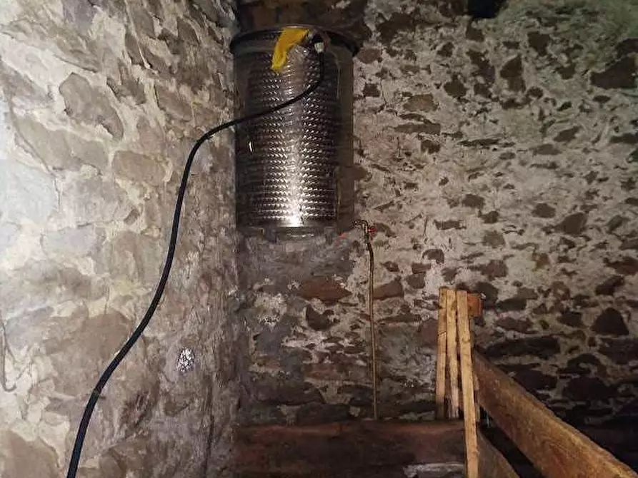 Immagine 21 di Baita in vendita  in apri a Piedimulera