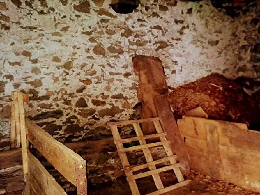 Immagine 20 di Baita in vendita  in apri a Piedimulera
