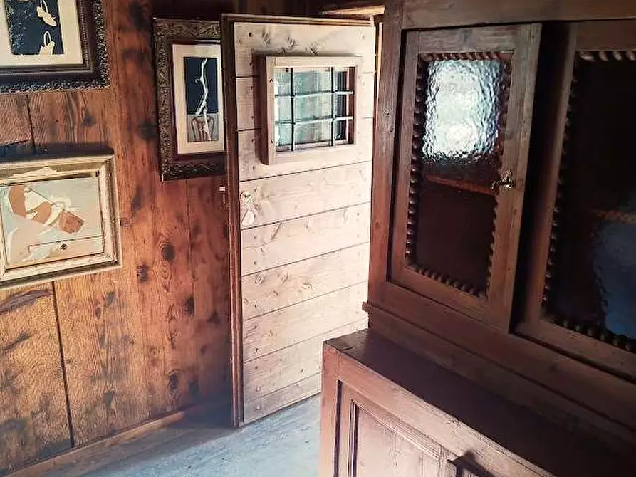 Immagine 13 di Casa indipendente in vendita  in PIAZZA CHIESA a Borgomezzavalle