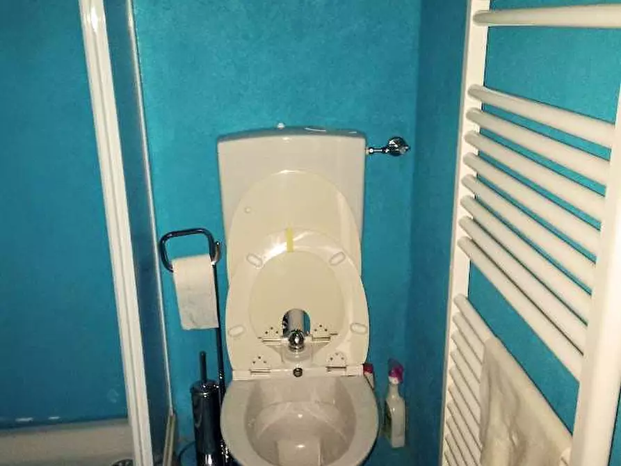 Immagine 25 di Casa indipendente in vendita  in PIAZZA CHIESA a Borgomezzavalle