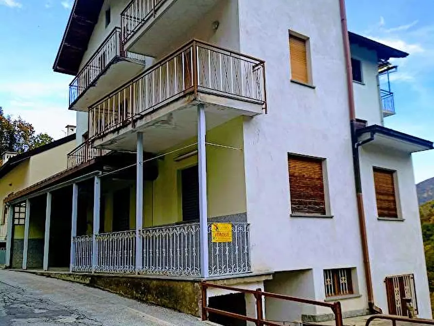 Immagine 3 di Casa indipendente in vendita  in fonti a Bognanco