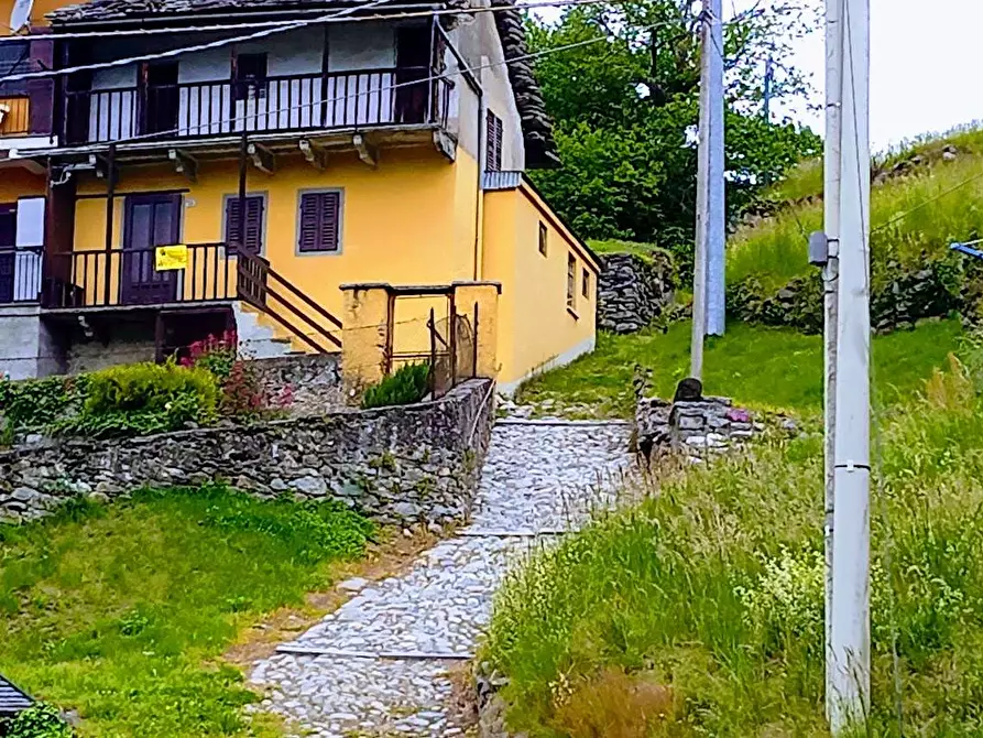 Immagine 2 di Casa indipendente in vendita  in LOC. PIAGGIO 33 a Varzo