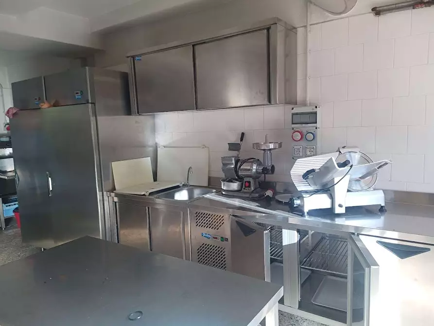 Immagine 32 di Stabile in vendita  in SS337 7 a Druogno