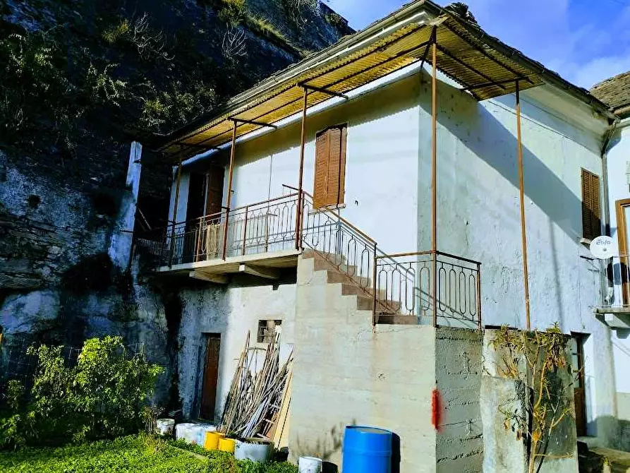 Immagine 1 di Casa indipendente in vendita  in via la fabbrica a Crevoladossola