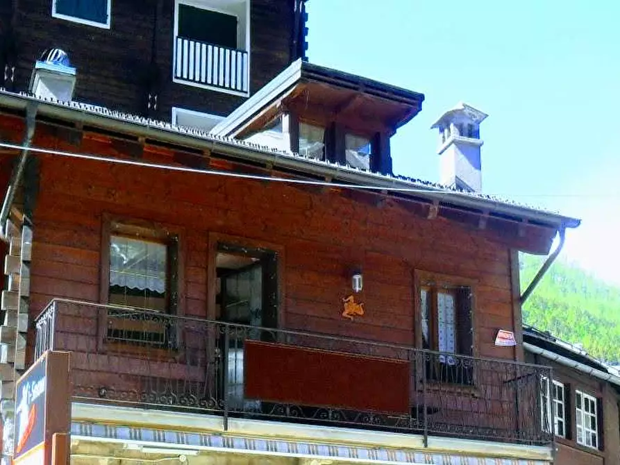 Immagine 1 di Appartamento in vendita  in via monterosa a Macugnaga