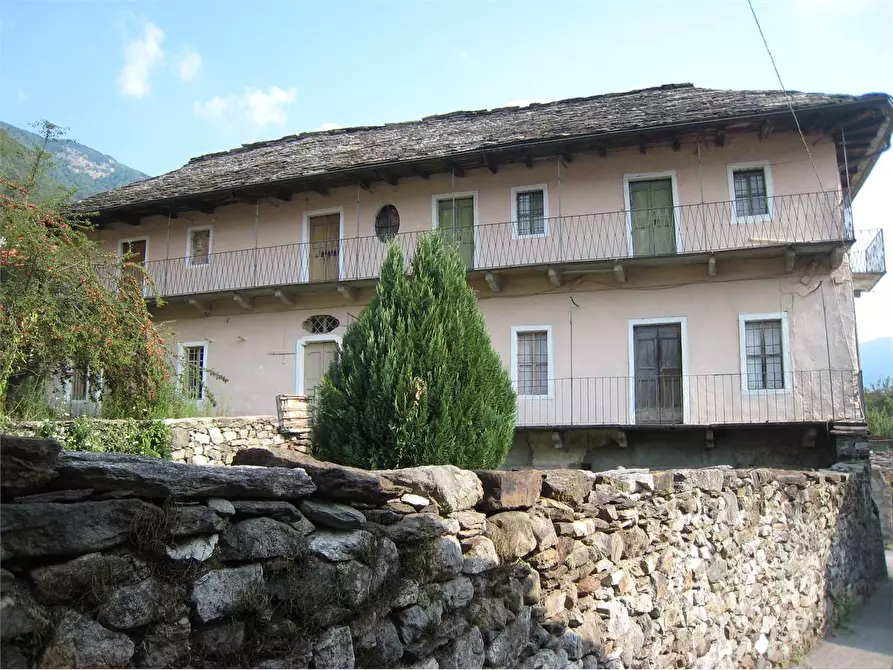 Immagine 1 di Casa indipendente in vendita  in airello 10 a Casale Corte Cerro