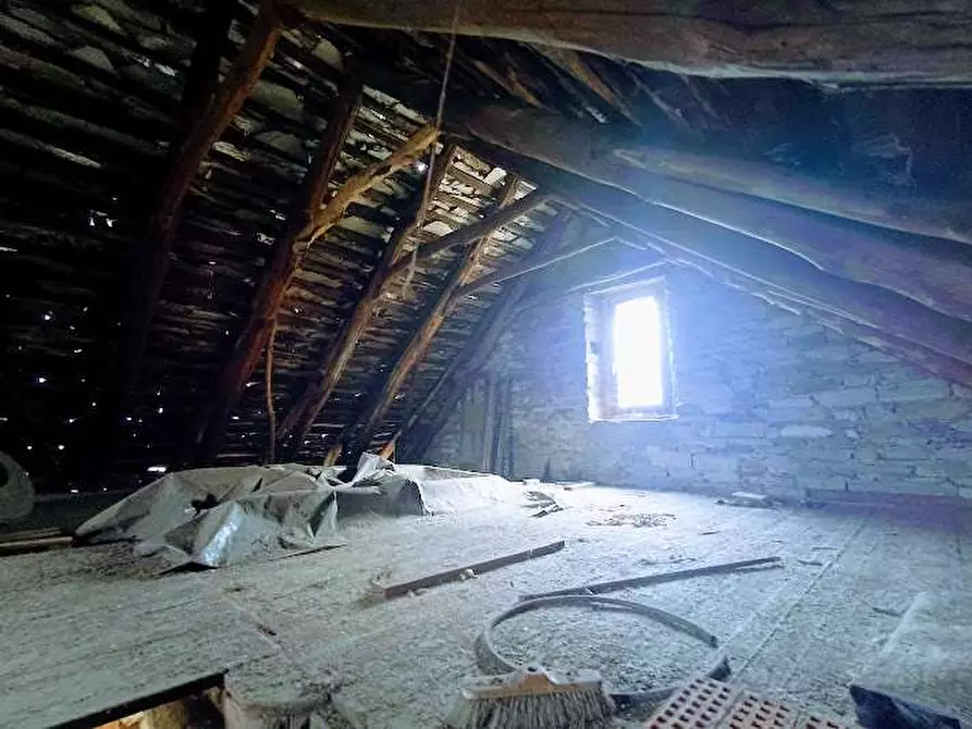 Immagine 13 di Attico in vendita  in PIAZZA CHIESA 14 a Pallanzeno