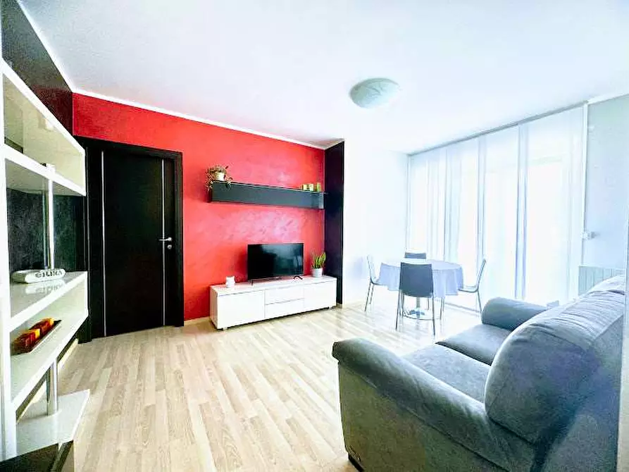Immagine 1 di Appartamento in vendita  in C TREVES a Villadossola