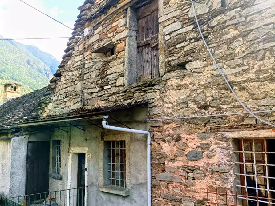 Immagine 1 di Rustico / casale in vendita  in sale a Varzo