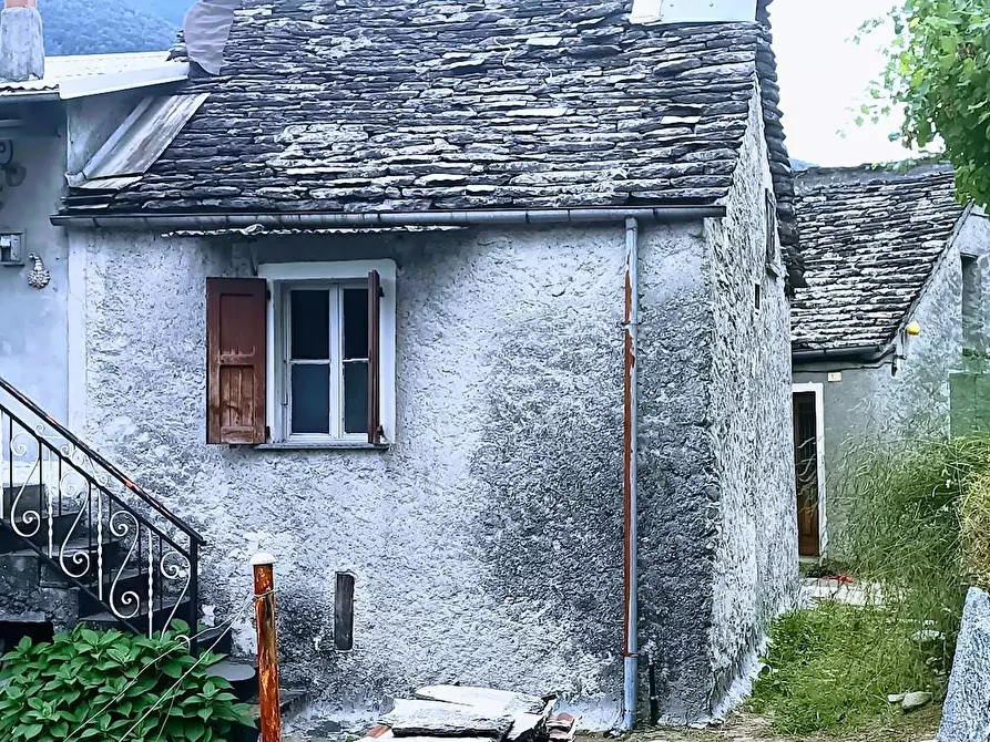 Immagine 1 di Baita in vendita  in paiesco a Druogno