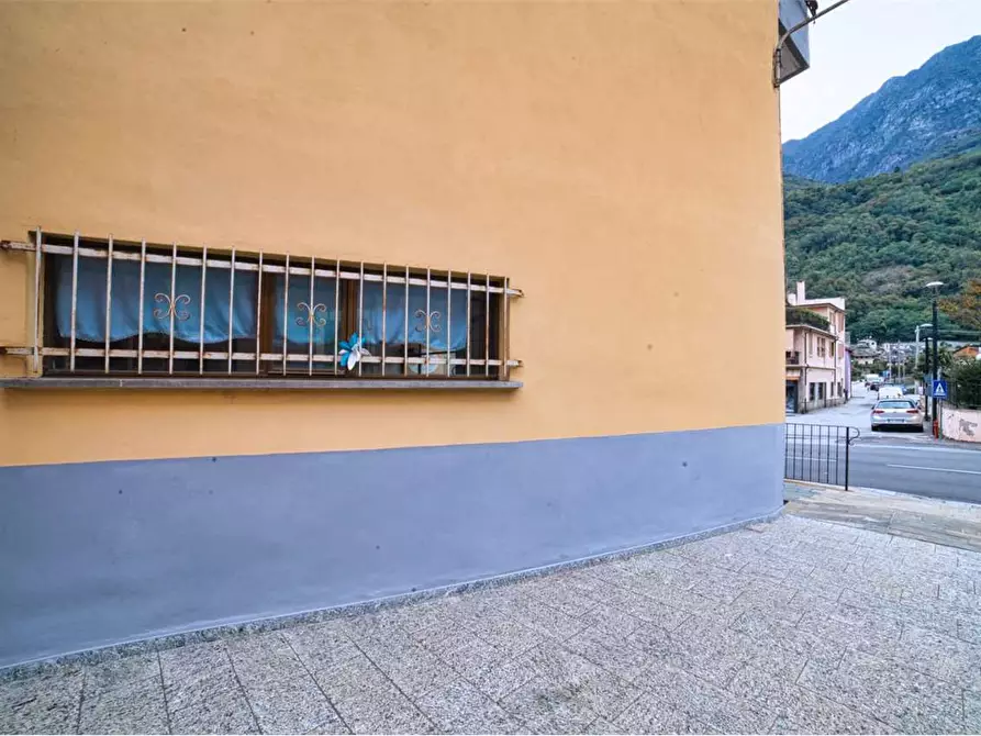 Immagine 20 di Negozio in vendita  in CENTRO 71 a Premosello-Chiovenda