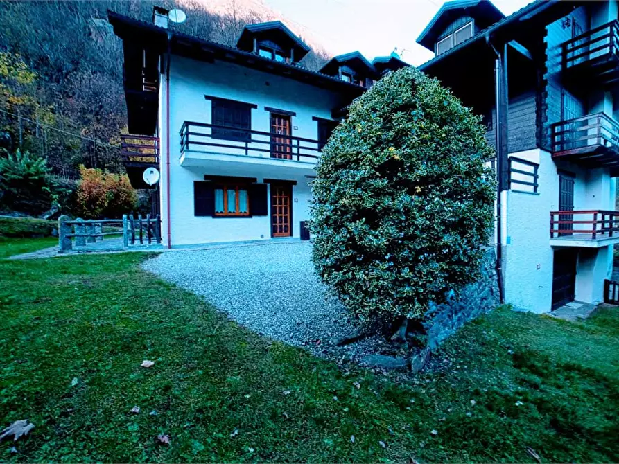 Immagine 3 di Appartamento in vendita  in  MONTEROSA a Ceppo Morelli