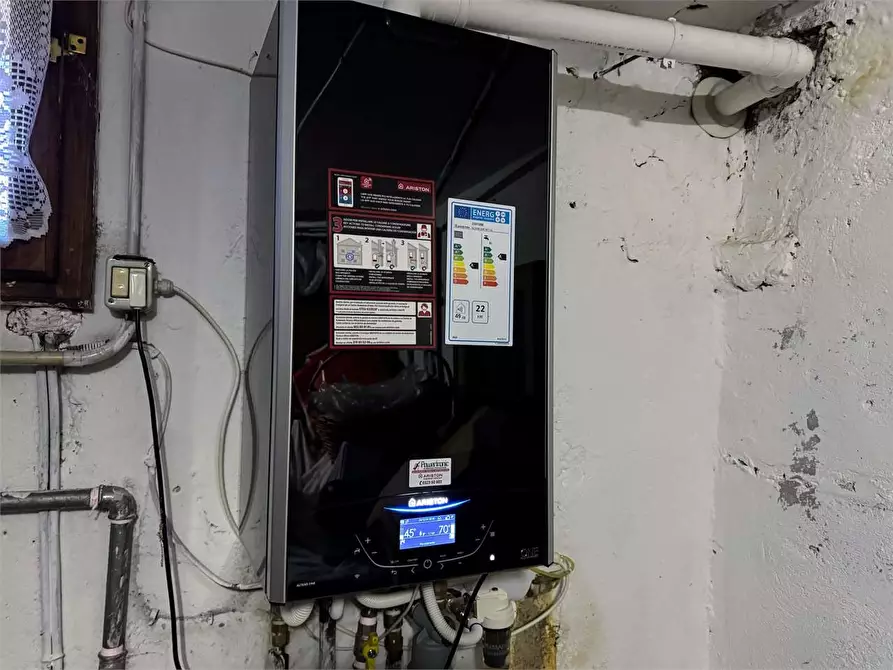 Immagine 38 di Casa bifamiliare in vendita  in PIAZZA BOLZANI  a Premosello-Chiovenda