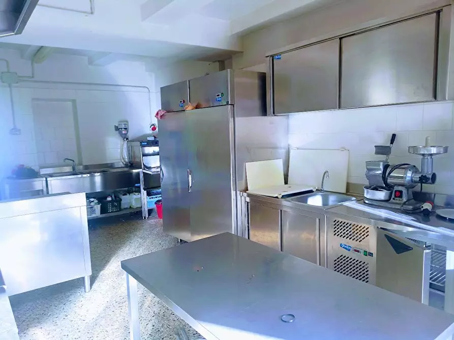 Immagine 33 di Stabile in vendita  in SS337 7 a Druogno